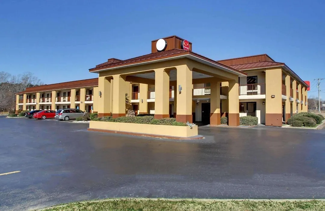 Econo Lodge Clinton - Jackson West-1