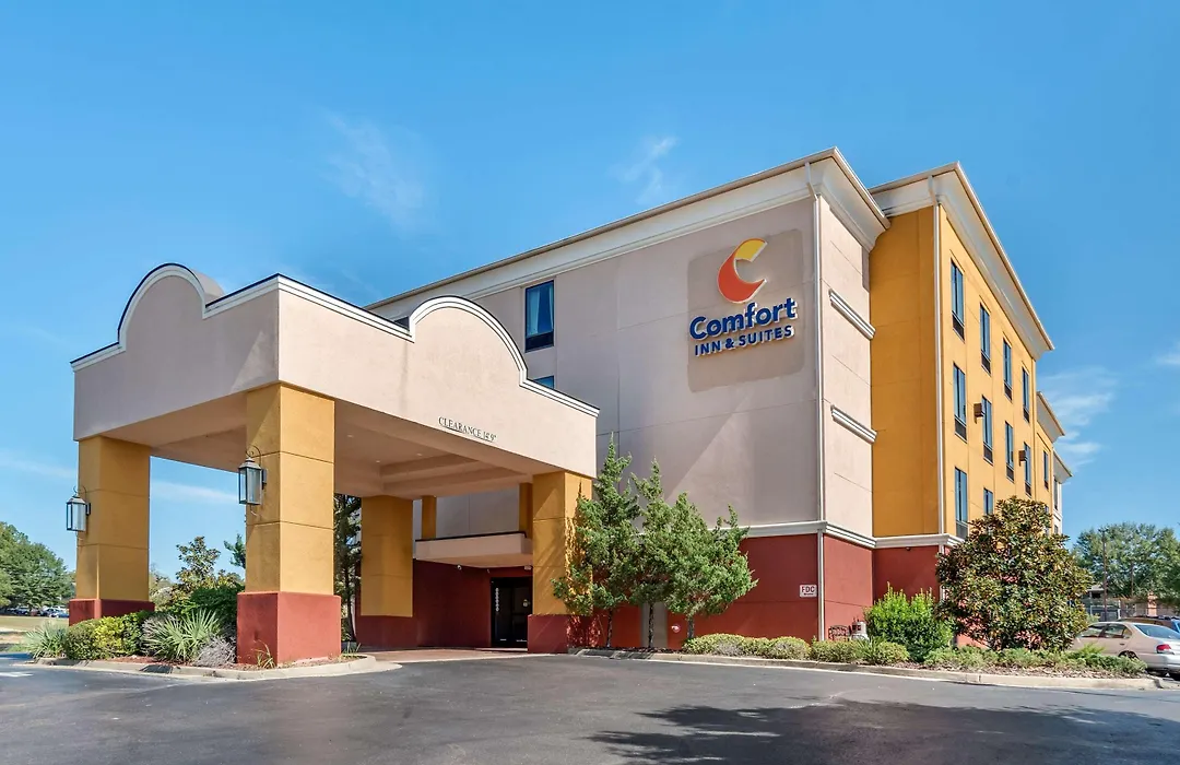 Comfort Inn & Suites Clinton - Jackson West-1