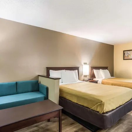 Econo Lodge Clinton - Jackson West-3
